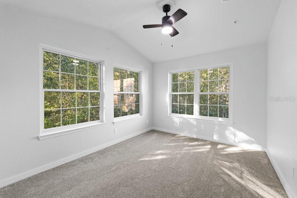 Image 20 of 34 For 13810 Sutton Park Drive N 1139