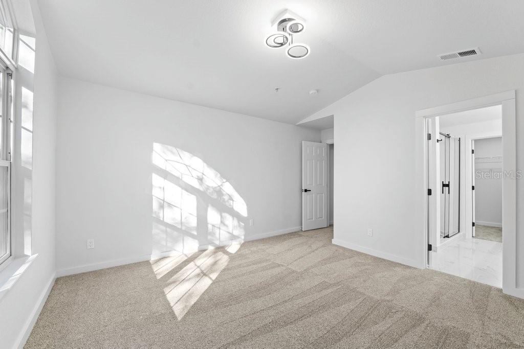 Image 21 of 34 For 13810 Sutton Park Drive N 1139