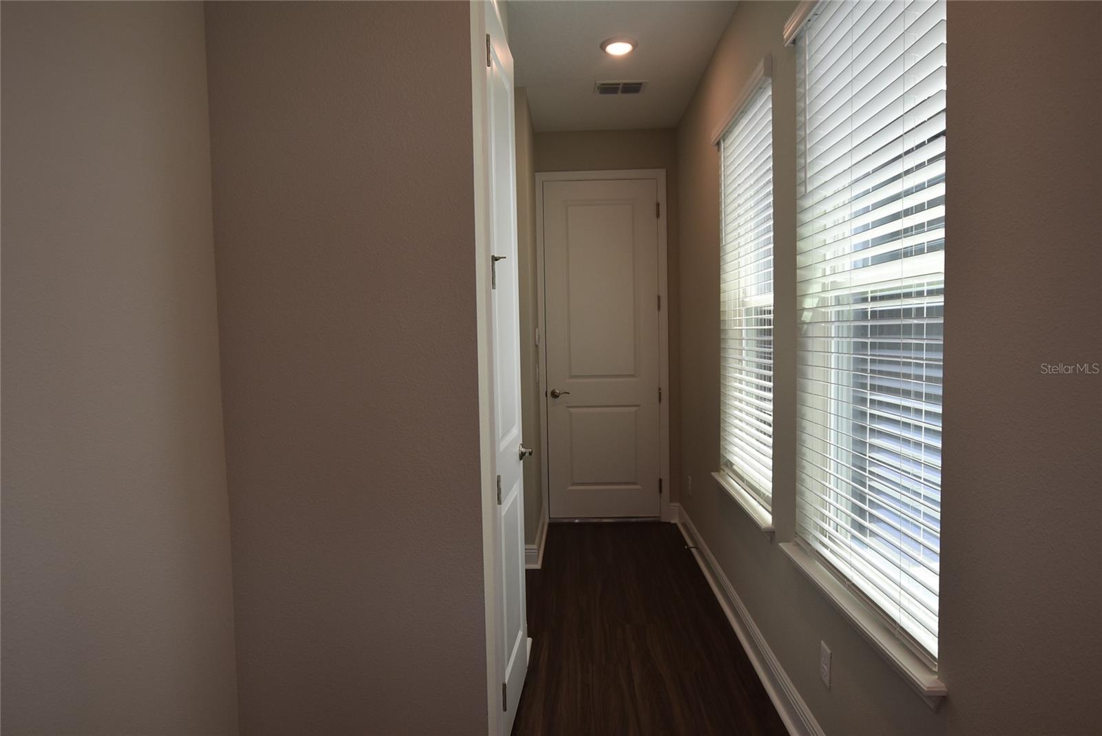 Image 10 of 27 For 7067 Carrickbend Lane