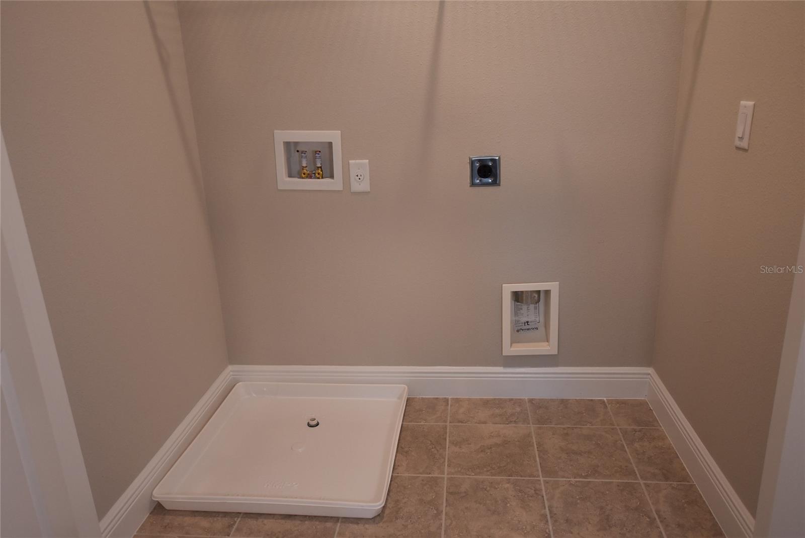Image 22 of 27 For 7067 Carrickbend Lane