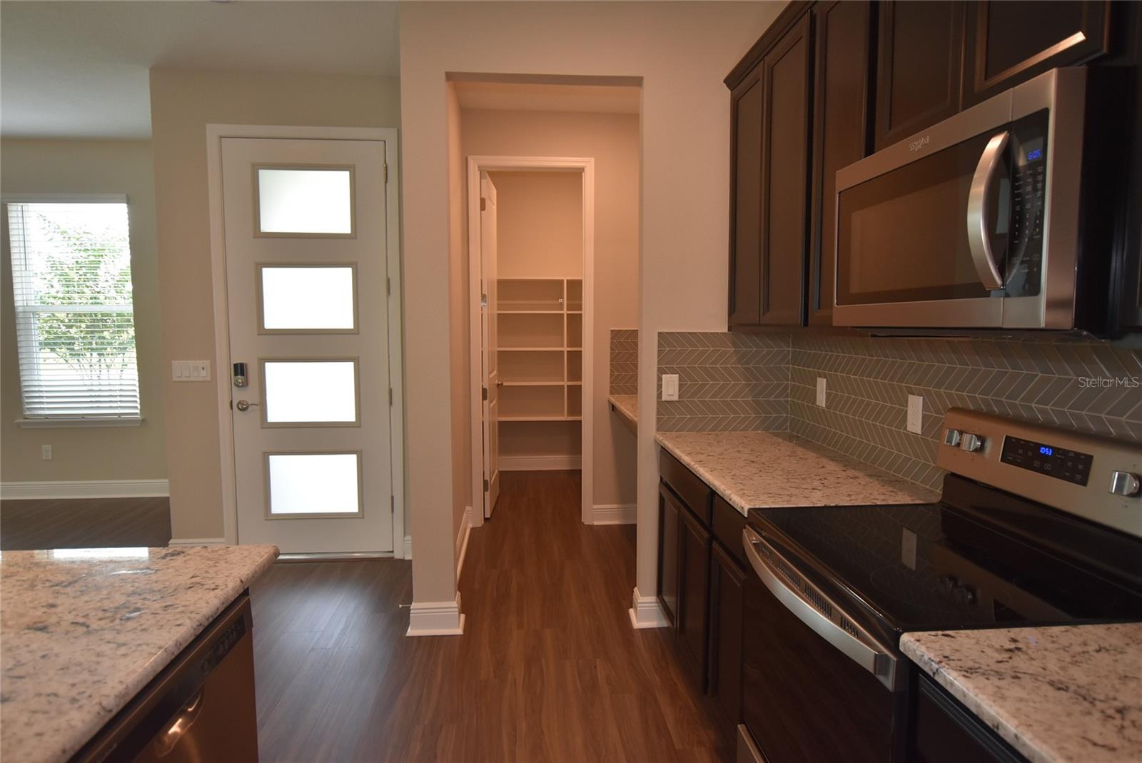 Image 6 of 27 For 7067 Carrickbend Lane