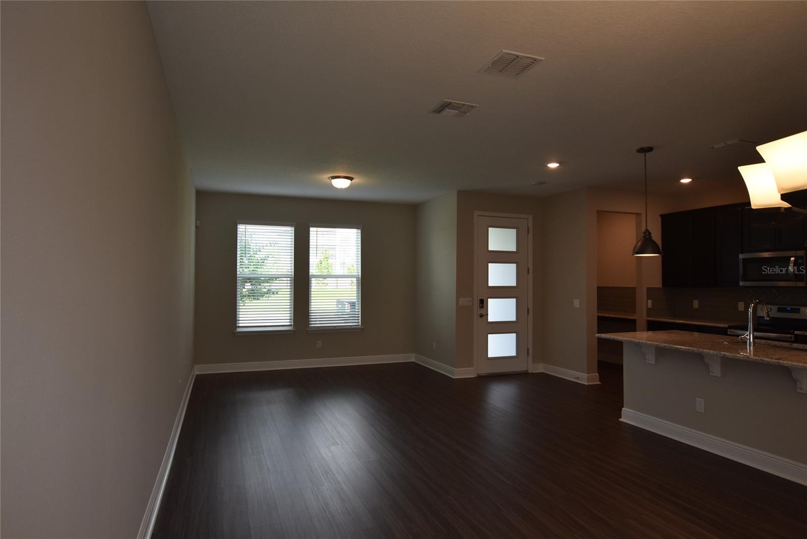 Image 7 of 27 For 7067 Carrickbend Lane