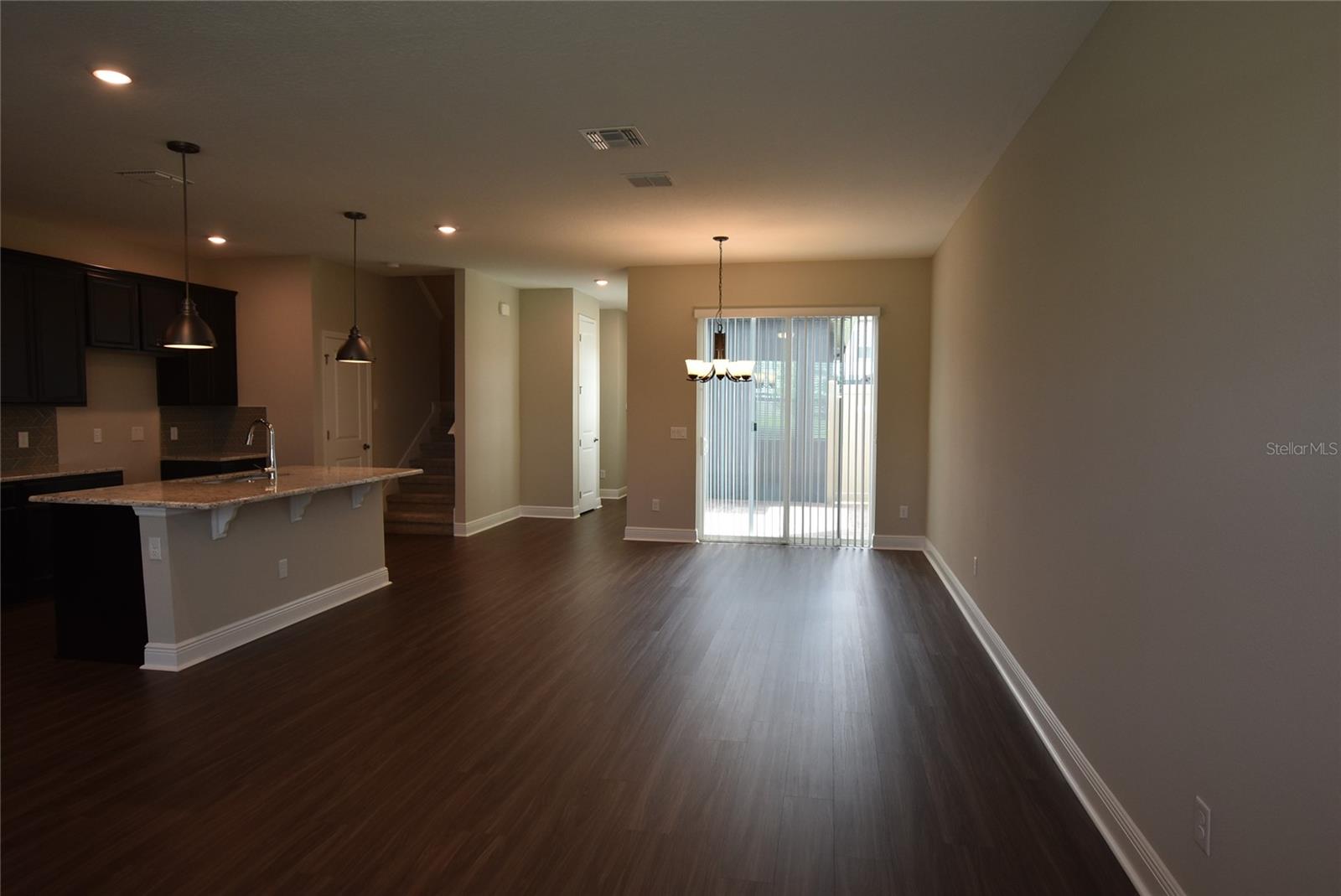 Image 8 of 27 For 7067 Carrickbend Lane