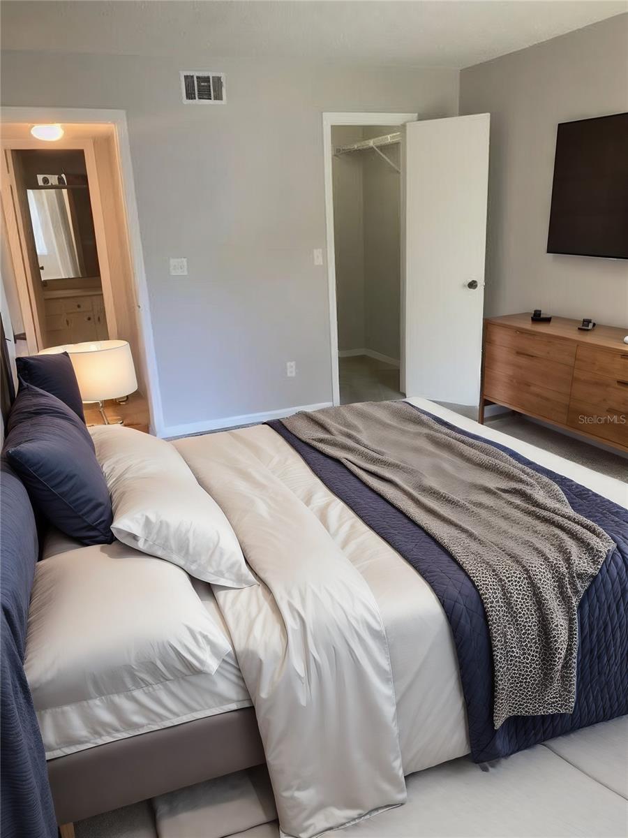 Image 7 of 21 For 4572 Commander Drive 1226