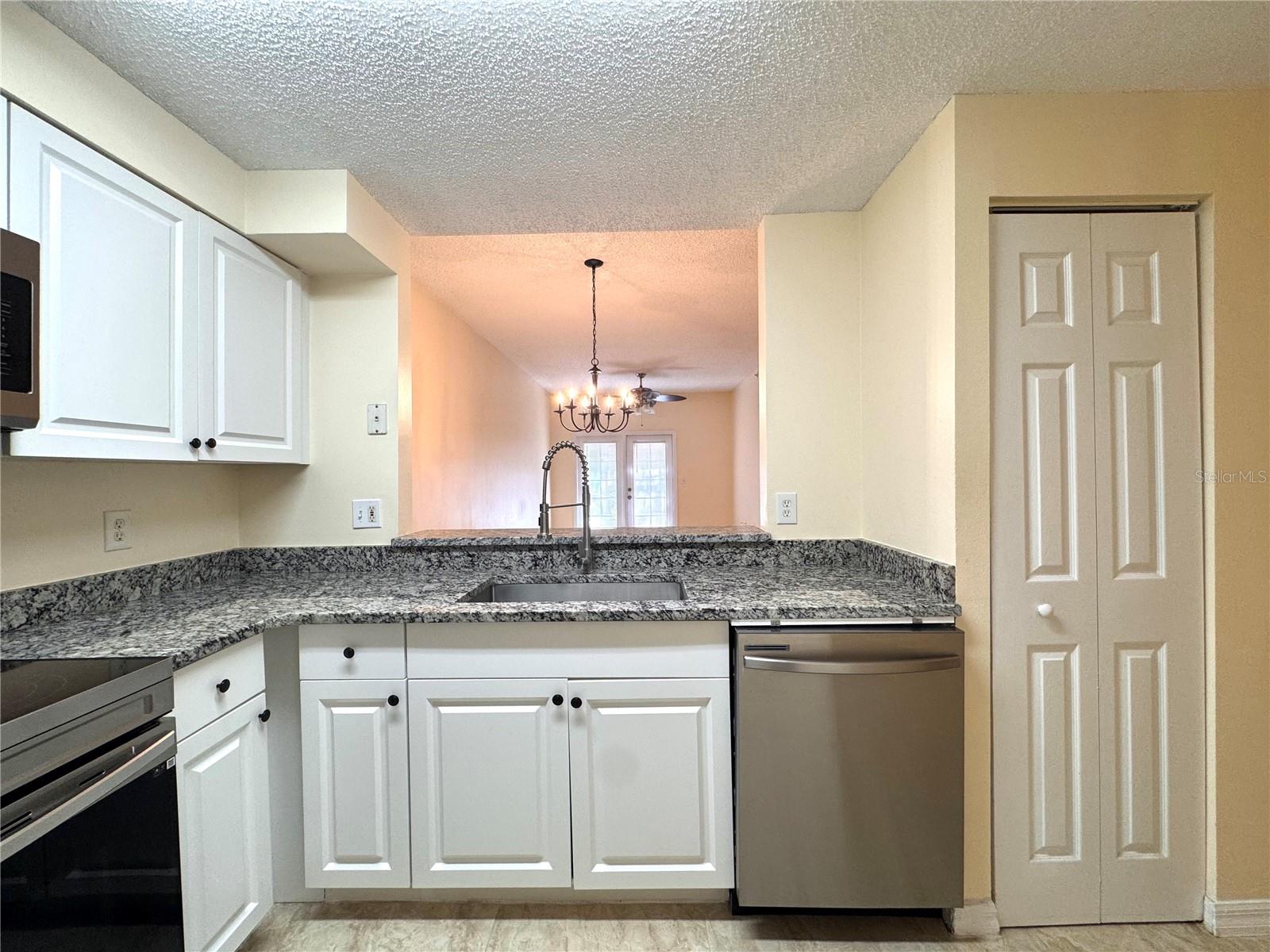 Image 5 of 20 For 10855 Windsor Walk Drive 5101