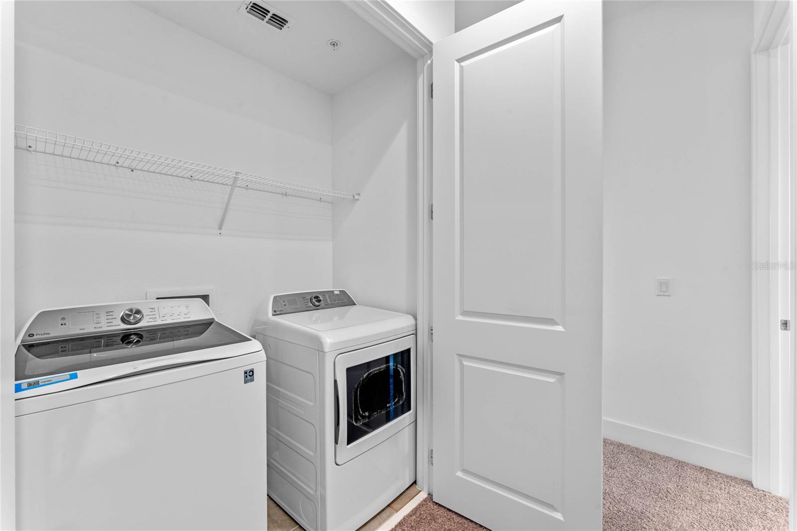 Image 20 of 30 For 42 Harding Street E
