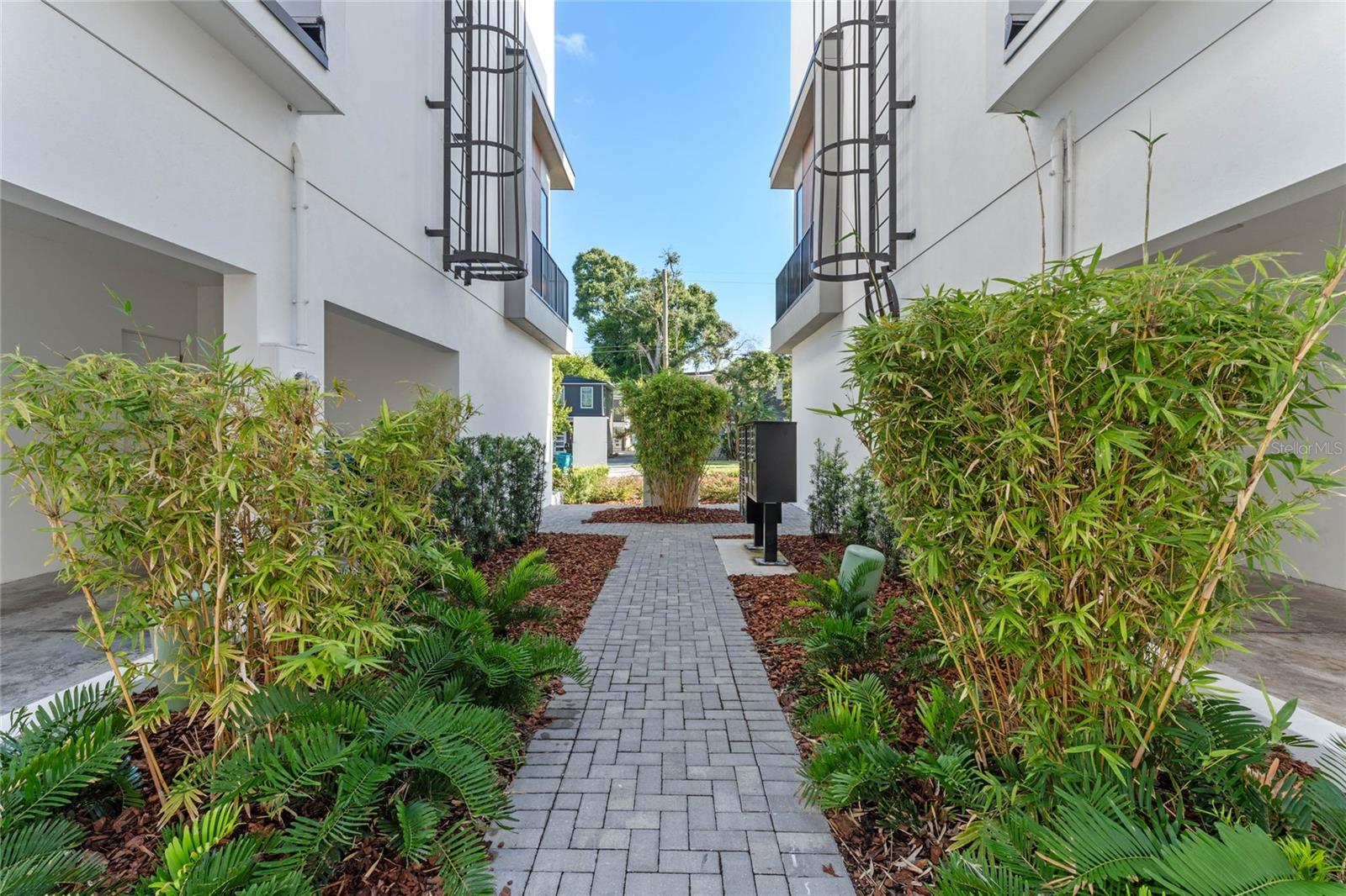 Image 30 of 30 For 42 Harding Street E