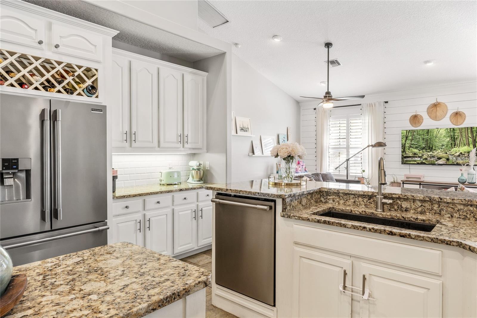 Image 10 of 39 For 40137 County Road 452