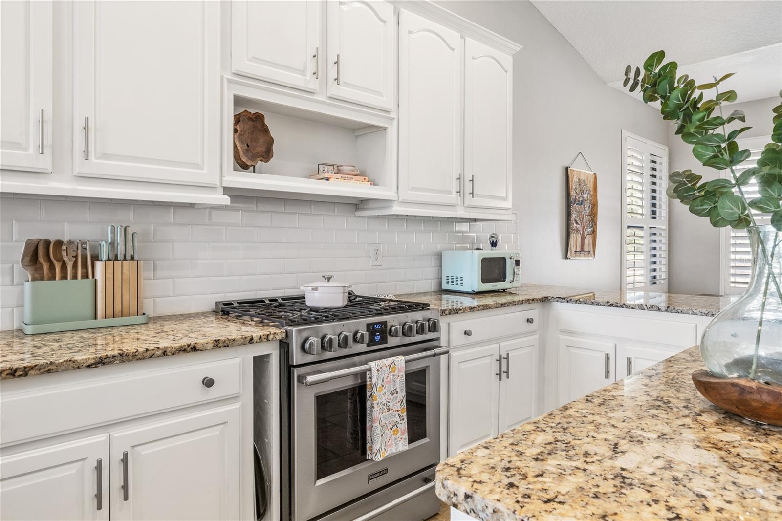 Image 11 of 39 For 40137 County Road 452