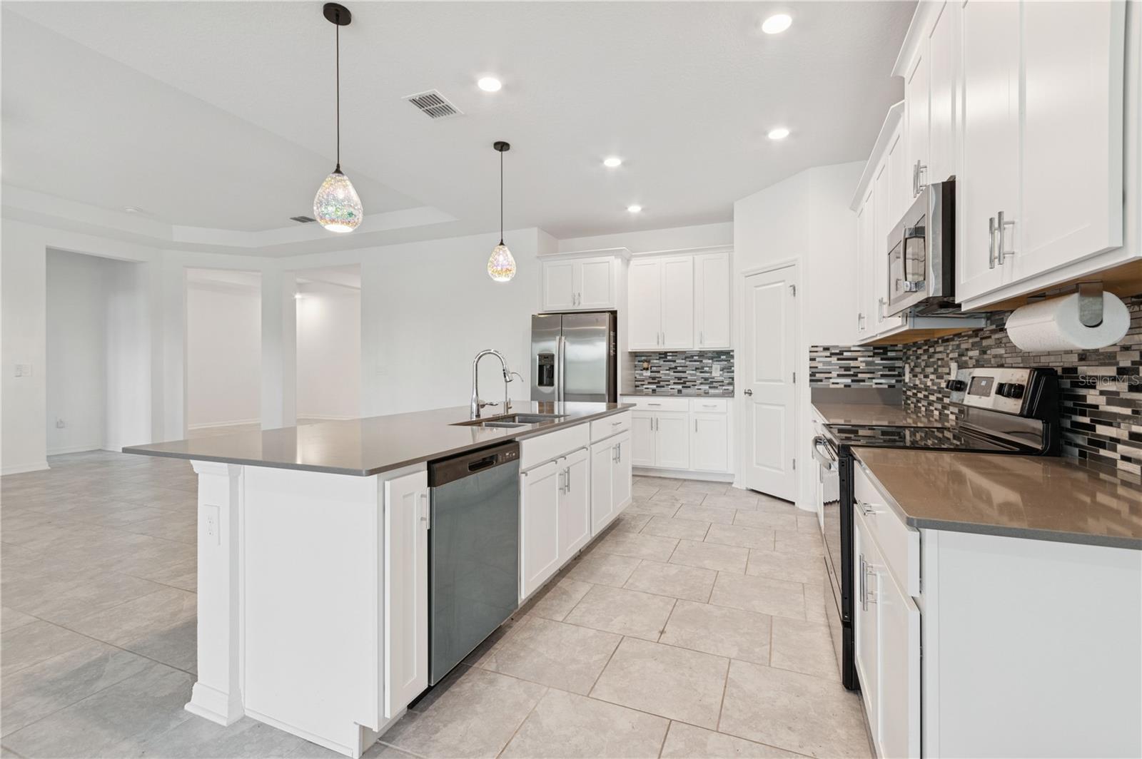 Image 4 of 20 For 6139 Claystone Way