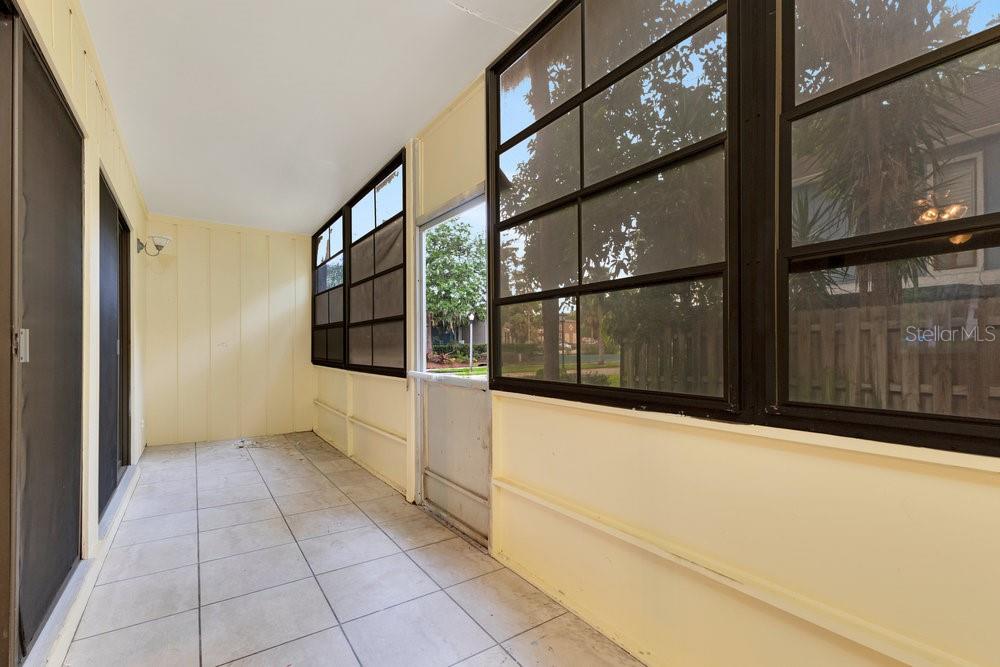 Image 12 of 20 For 419 Sheoah Boulevard 27