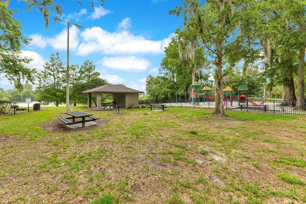Image 16 of 20 For 419 Sheoah Boulevard 27