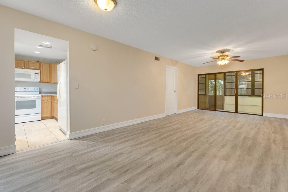 Image 3 of 20 For 419 Sheoah Boulevard 27