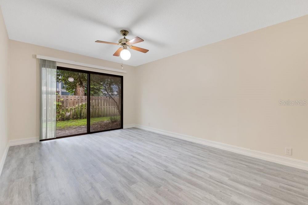 Image 6 of 20 For 419 Sheoah Boulevard 27