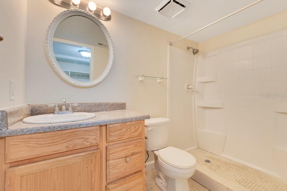 Image 7 of 20 For 419 Sheoah Boulevard 27