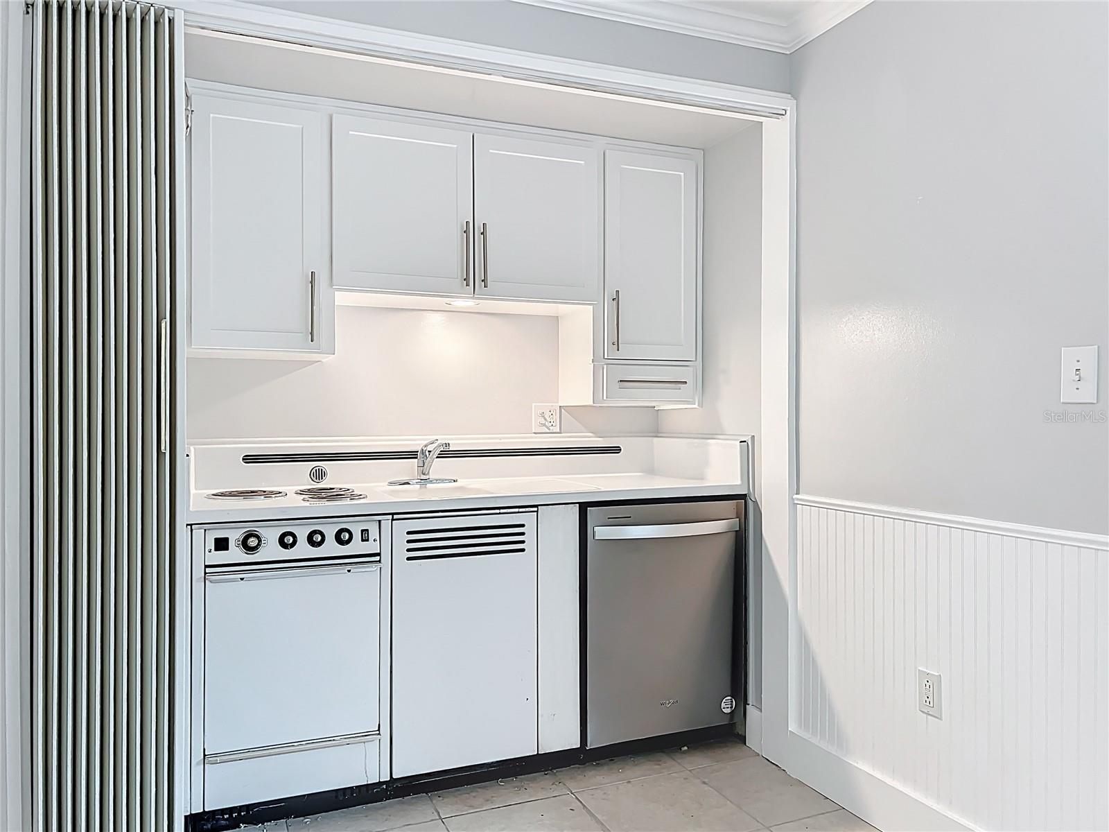 Image 18 of 40 For 311 Morse Boulevard 7-5