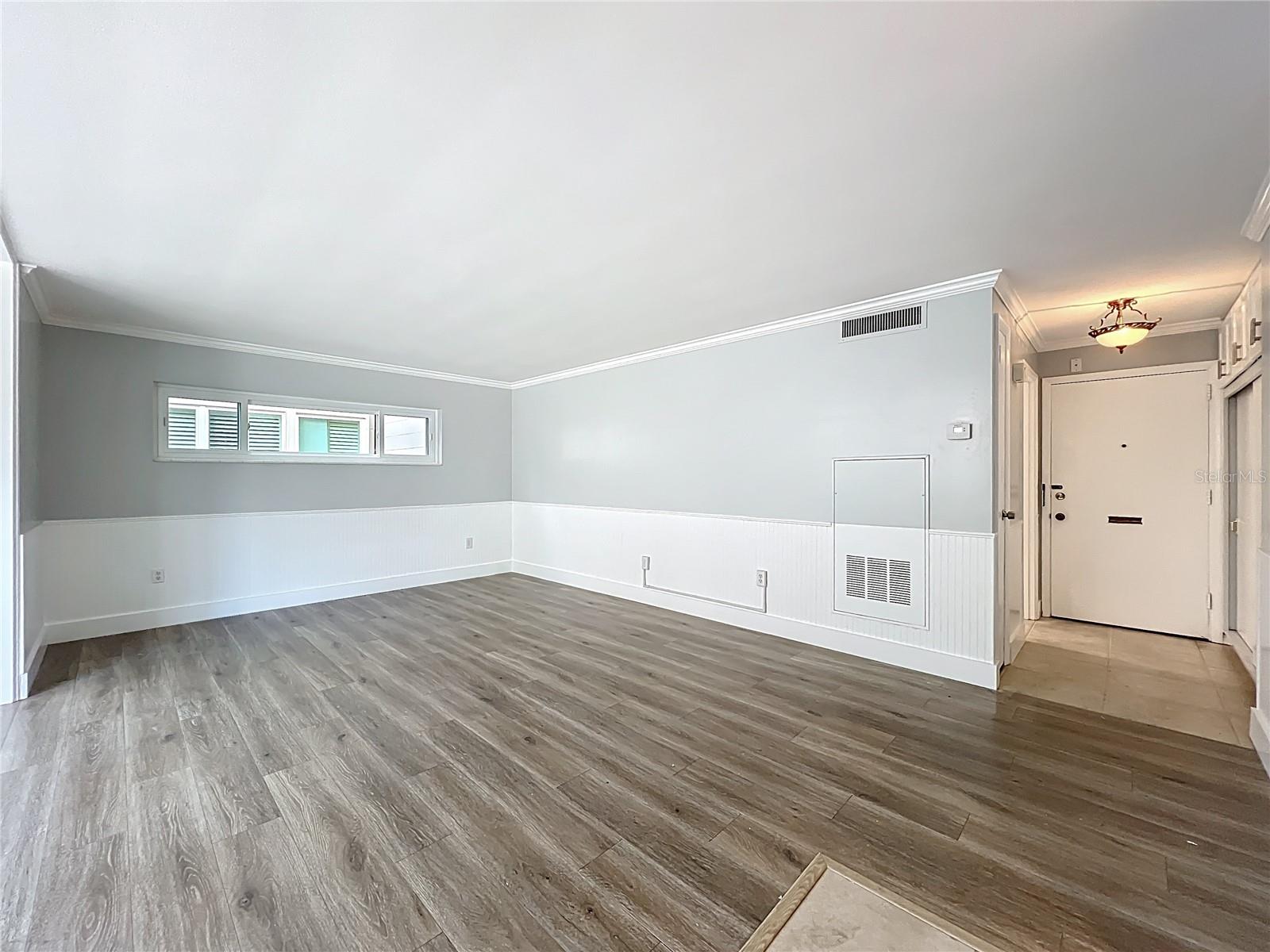 Image 21 of 40 For 311 Morse Boulevard 7-5