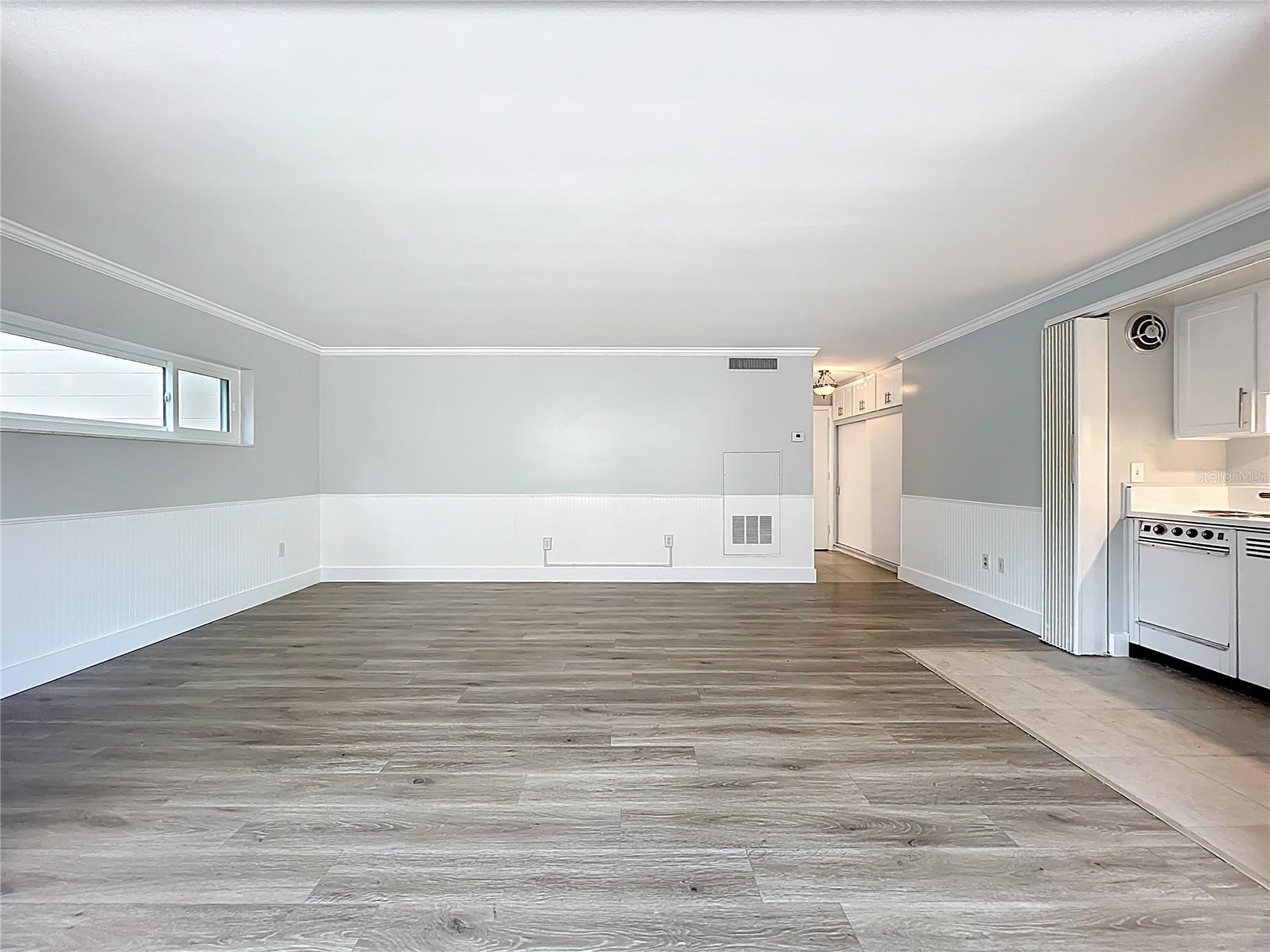 Image 22 of 40 For 311 Morse Boulevard 7-5
