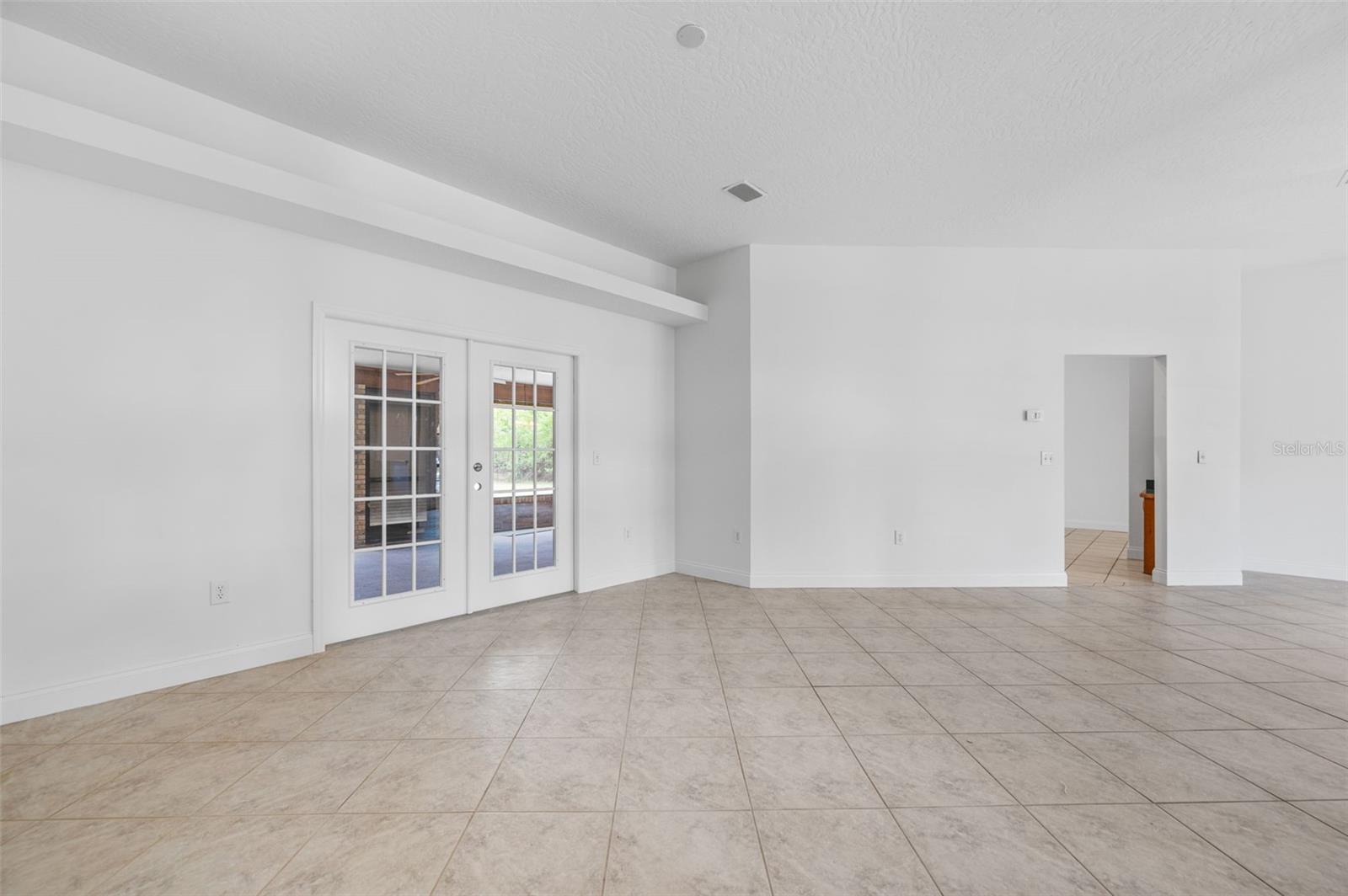 Image 14 of 39 For 4206 Hield Road Nw