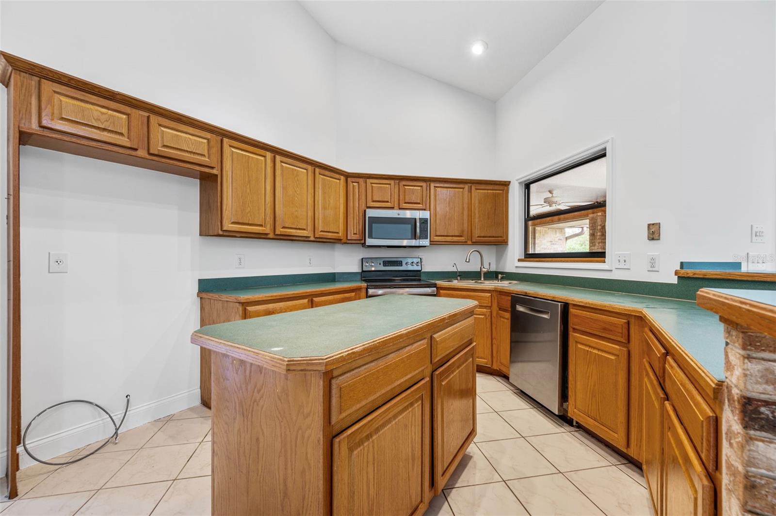 Image 20 of 39 For 4206 Hield Road Nw
