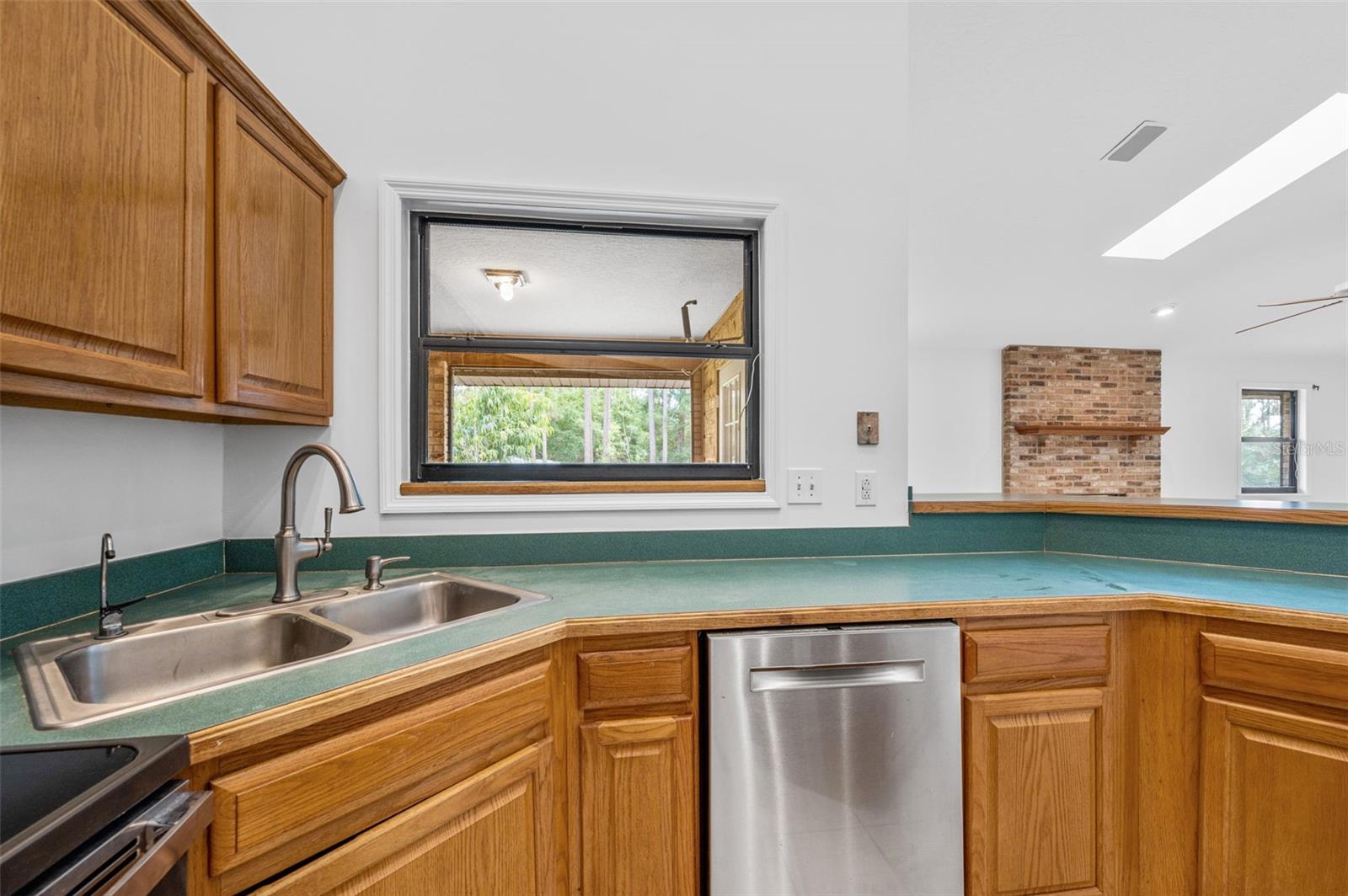 Image 21 of 39 For 4206 Hield Road Nw