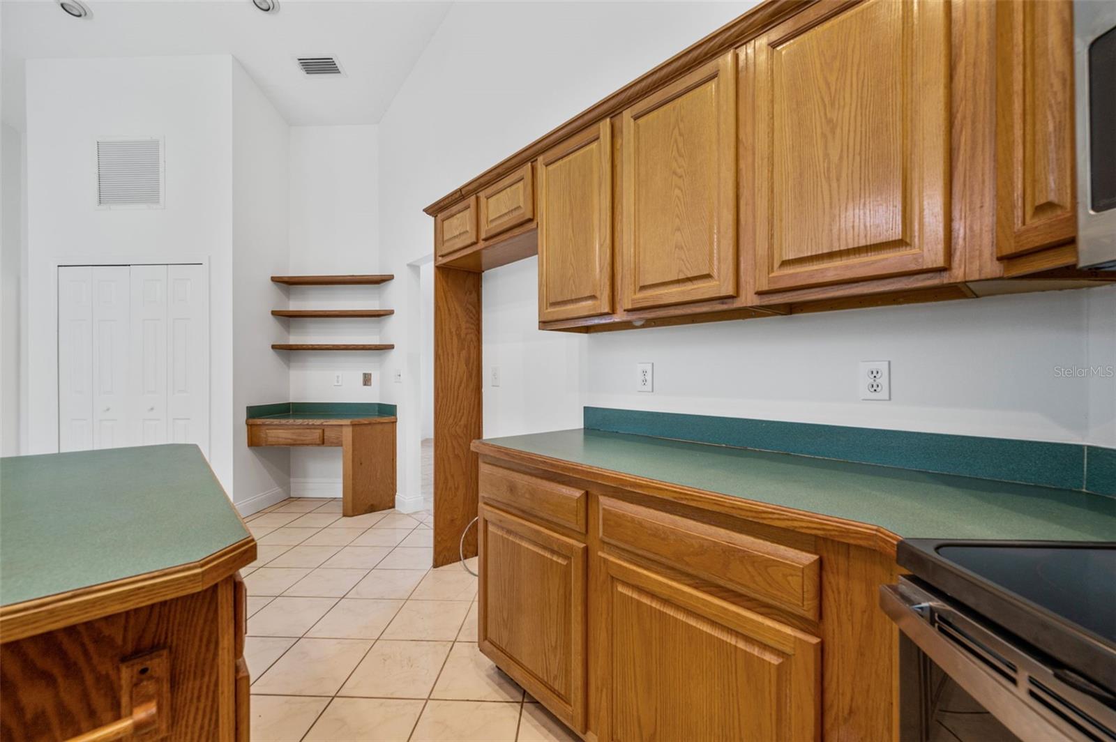 Image 22 of 39 For 4206 Hield Road Nw
