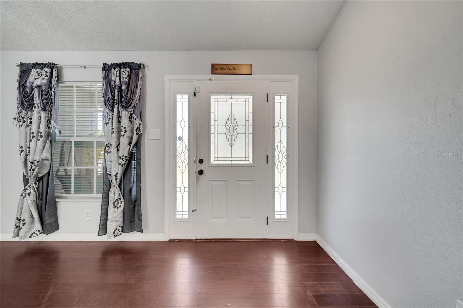 Image 4 of 20 For 6017 Brookhill Court