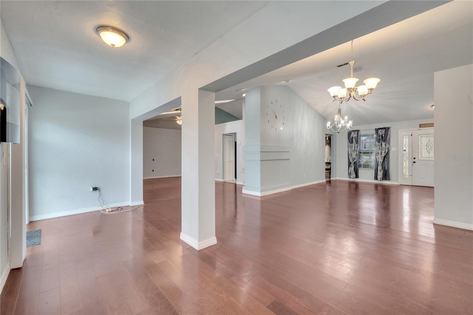 Image 5 of 20 For 6017 Brookhill Court