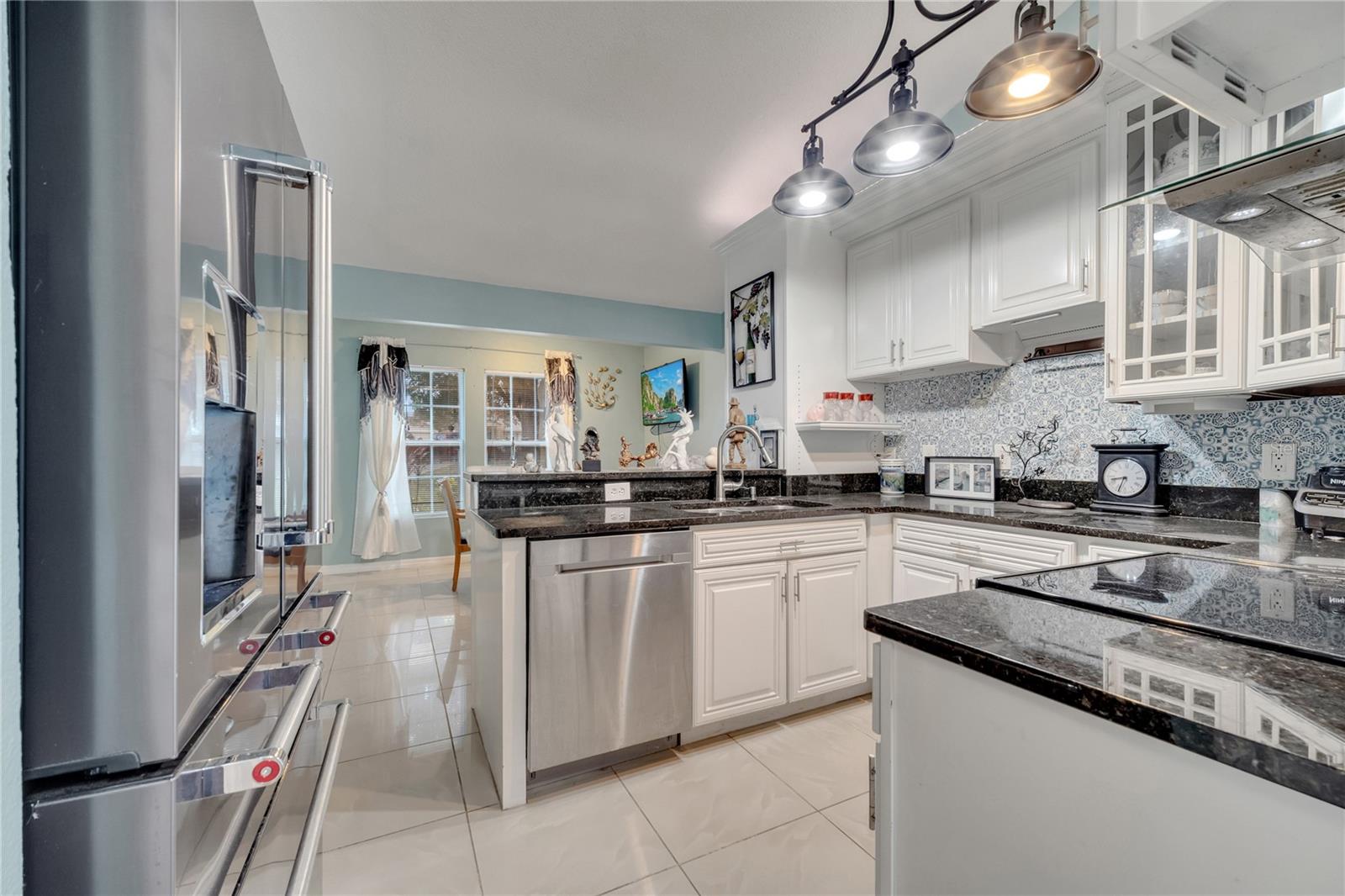 Image 6 of 20 For 6017 Brookhill Court