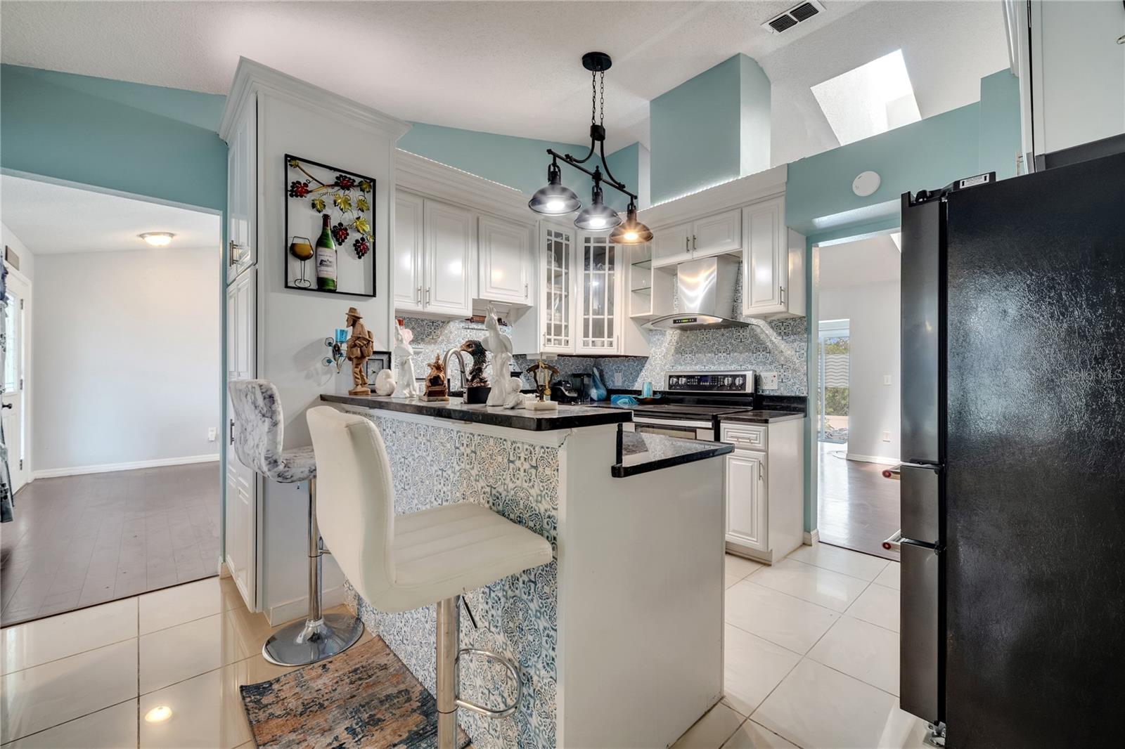 Image 7 of 20 For 6017 Brookhill Court