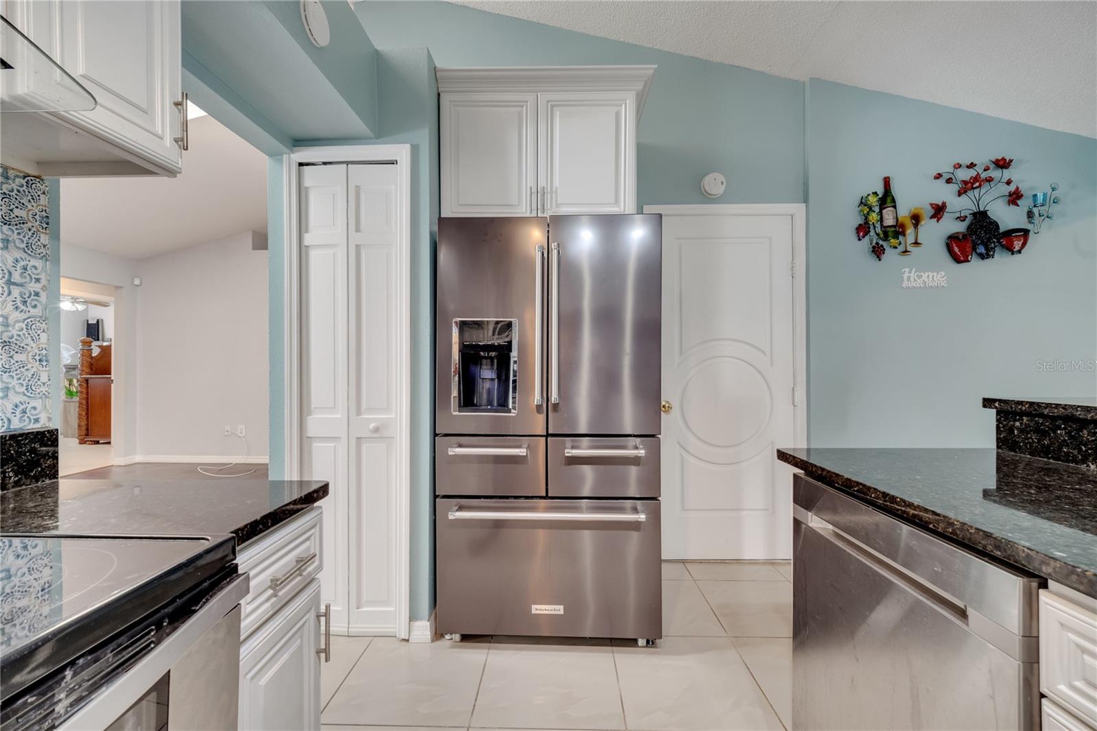 Image 8 of 20 For 6017 Brookhill Court