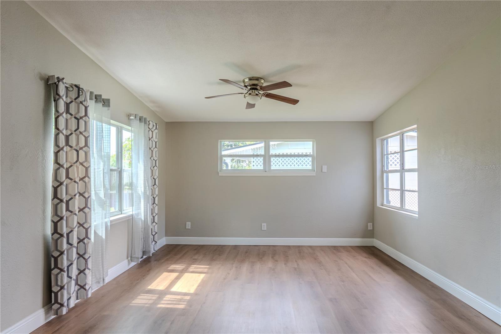 Image 7 of 33 For 6203 Candlewood Lane