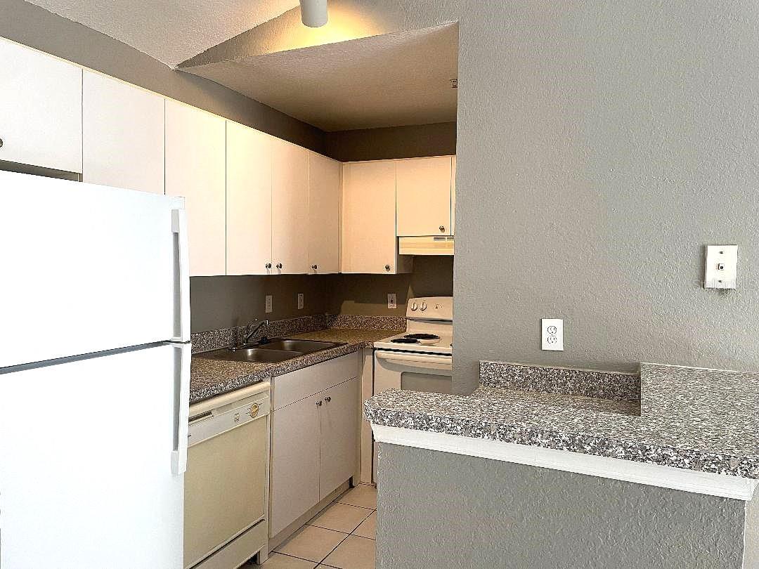 Image 12 of 24 For 6400 Raleigh Street 3015