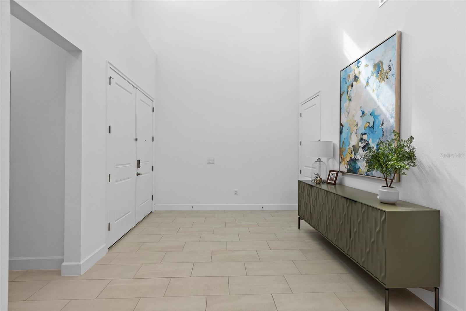 Image 4 of 37 For 14189 Larkspur Lake Drive
