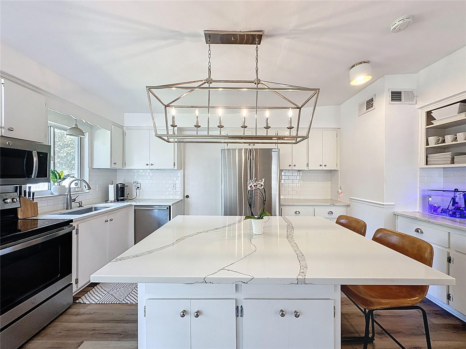 Image 12 of 49 For 2114 Mount Vernon Street