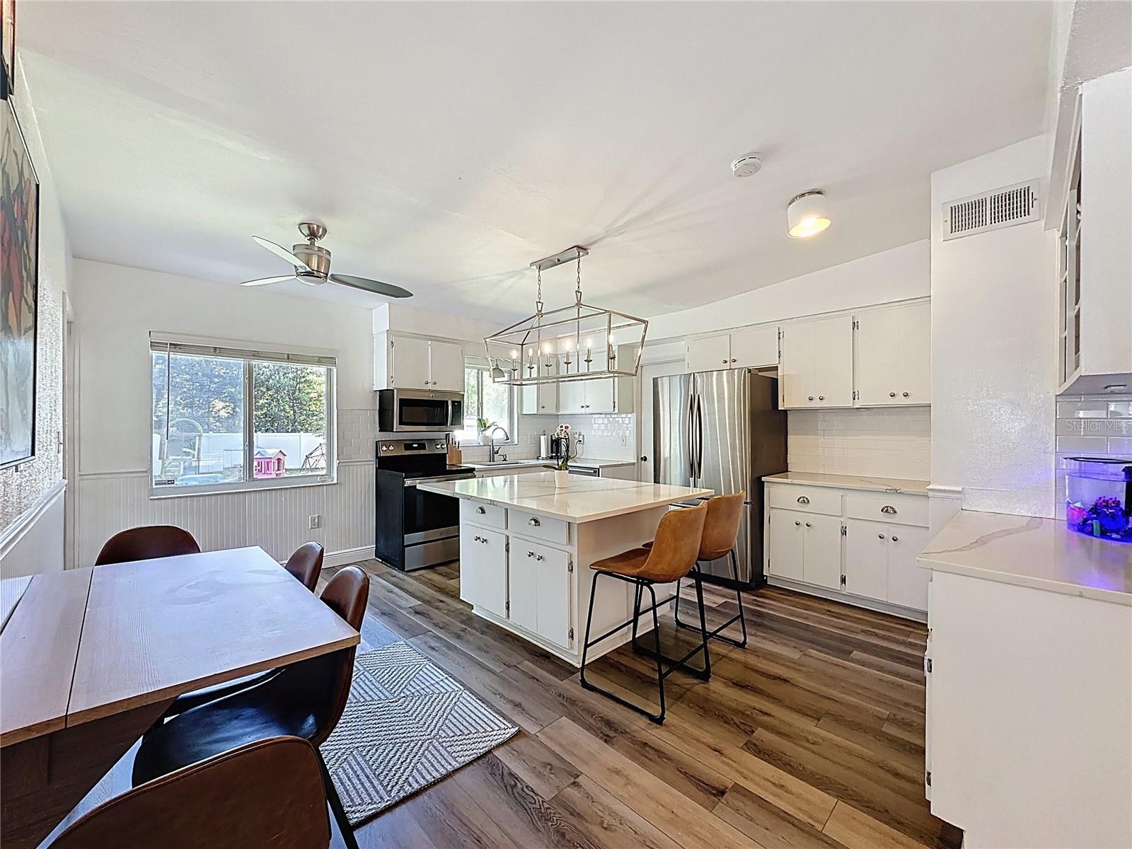 Image 16 of 49 For 2114 Mount Vernon Street
