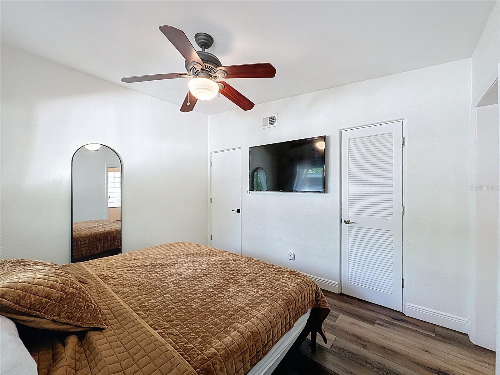 Image 30 of 49 For 2114 Mount Vernon Street