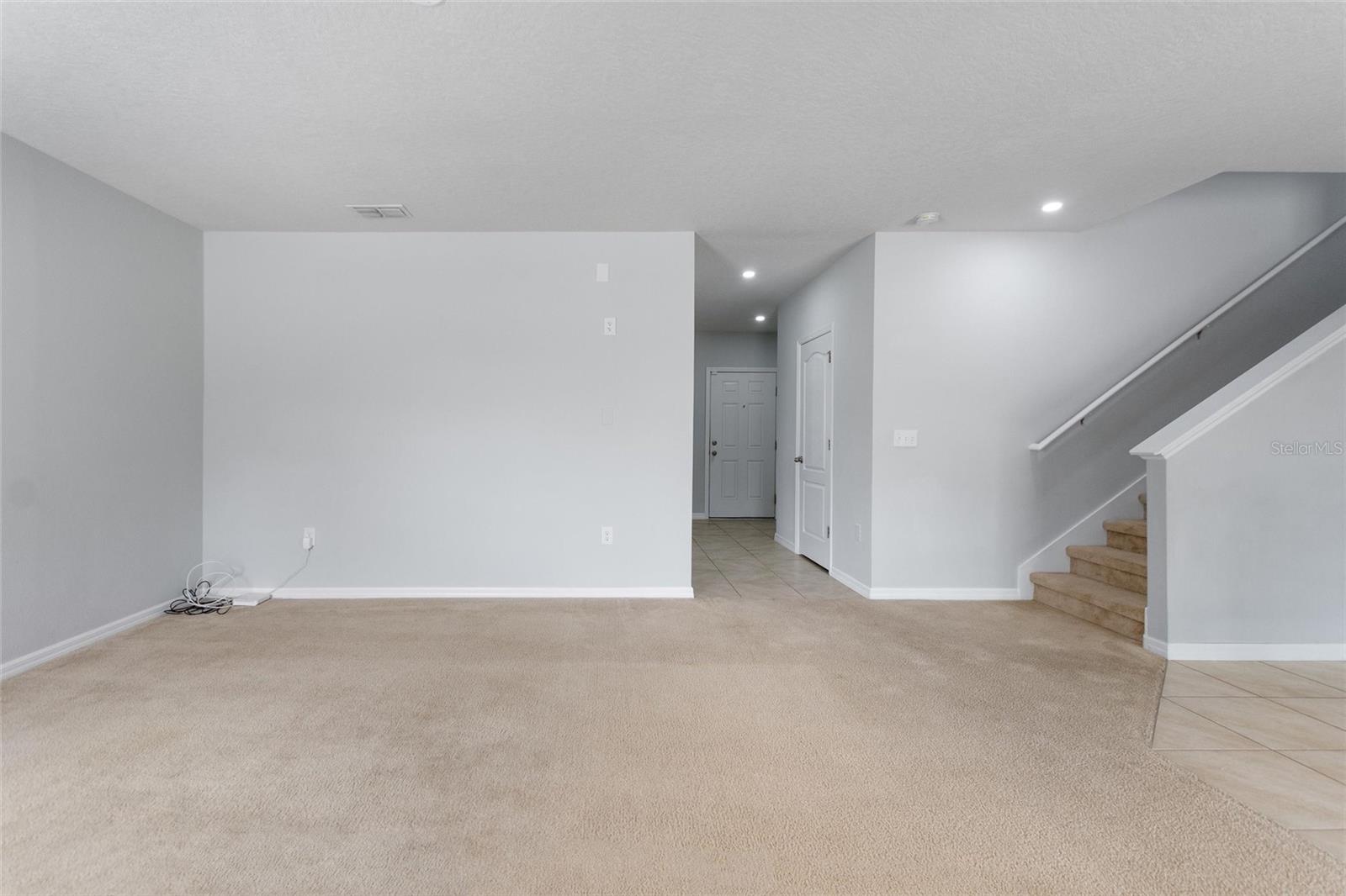 Image 16 of 74 For 372 Willet Street