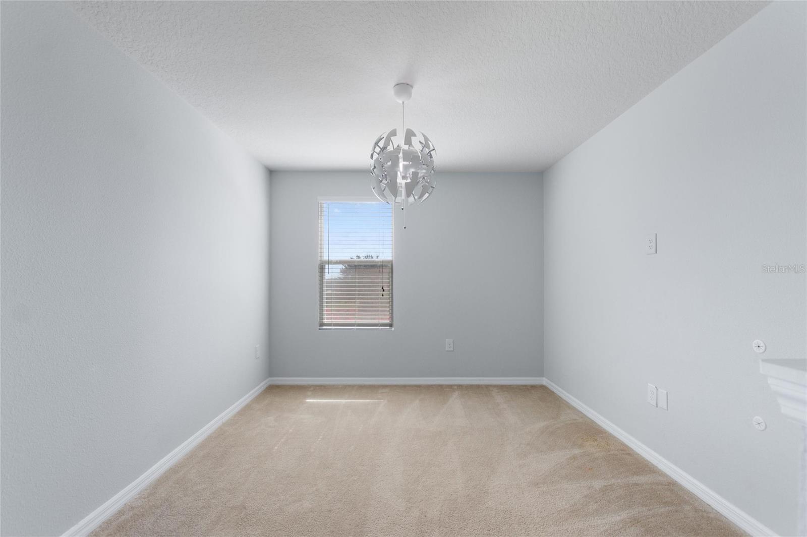 Image 22 of 74 For 372 Willet Street