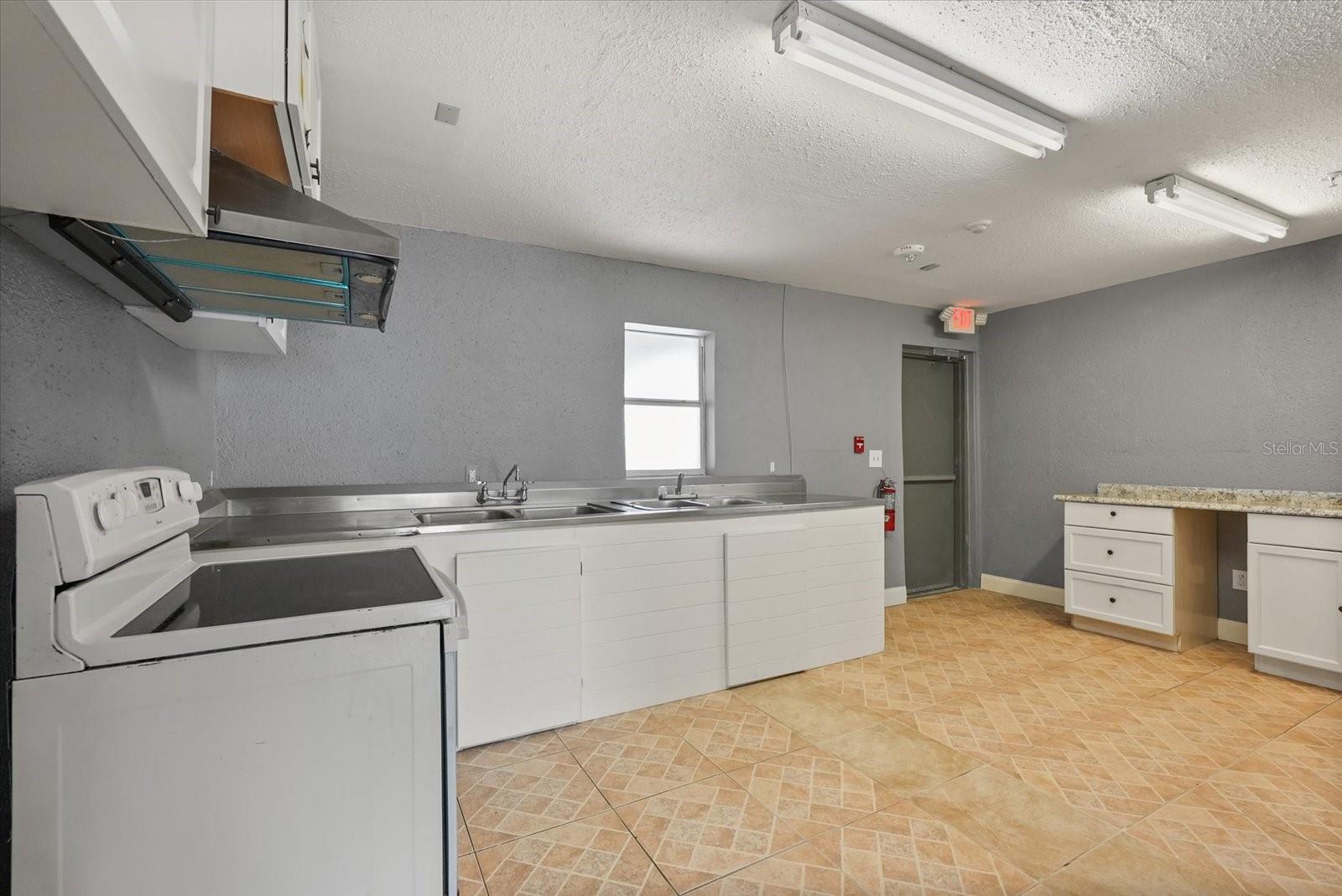 Image 28 of 33 For 1436 22nd Street