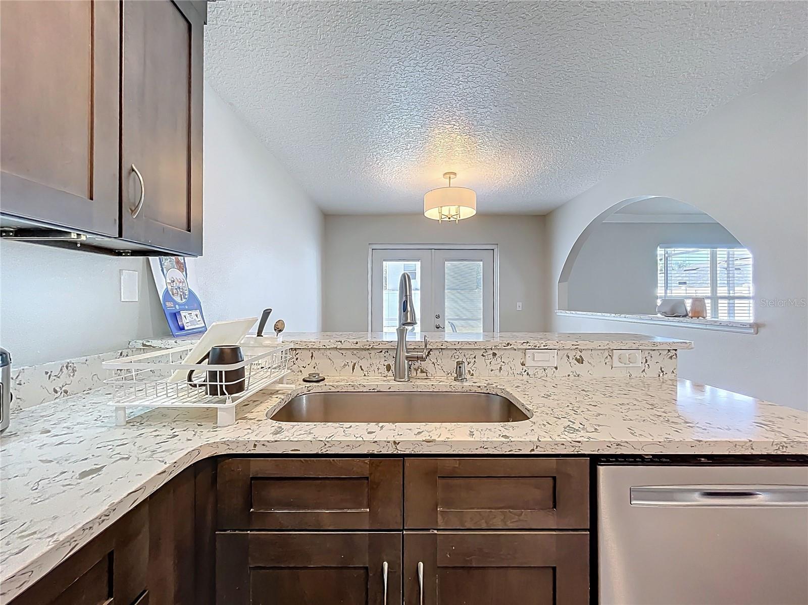 Image 11 of 33 For 15326 Beamleigh Road