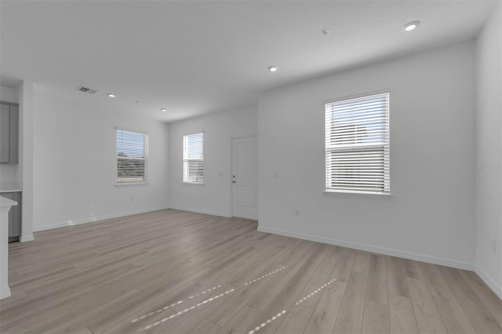 Image 18 of 35 For 502 Belmond Drive