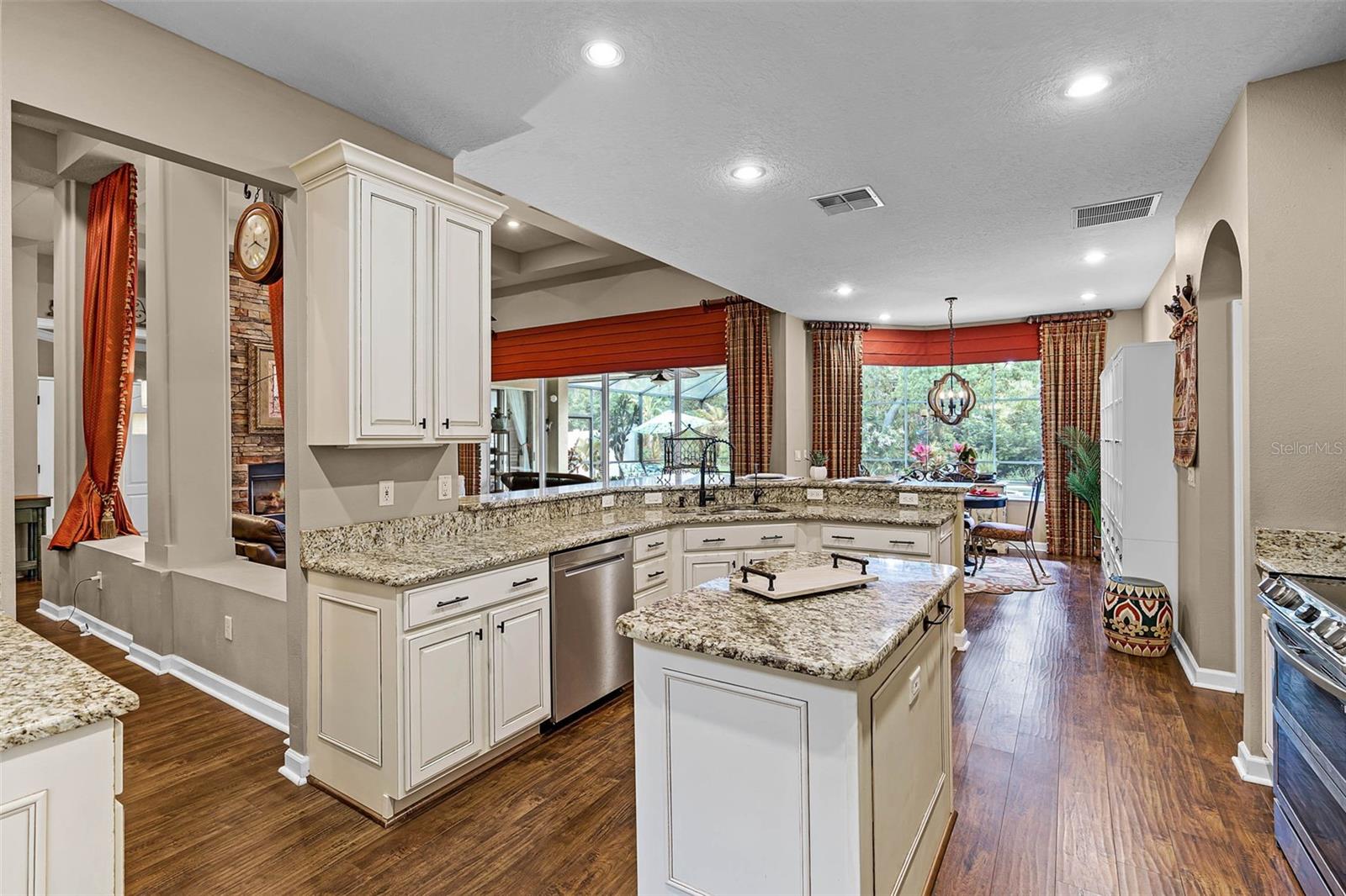 Image 13 of 56 For 162 Seville Chase Drive