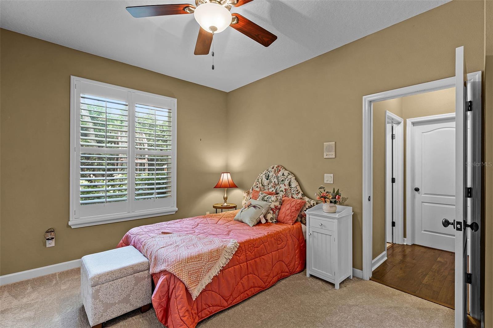 Image 25 of 56 For 162 Seville Chase Drive