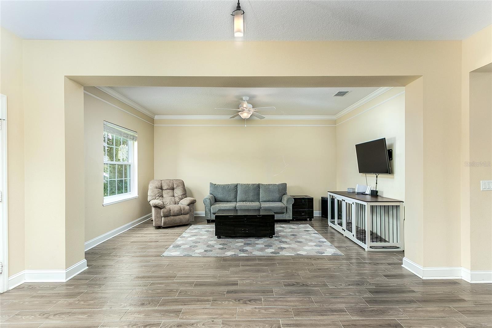 Image 22 of 53 For 420 Tulipwood Lane