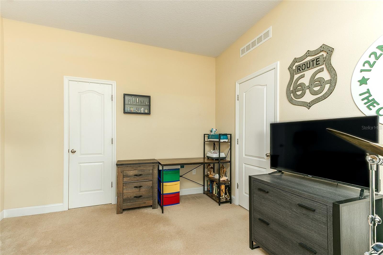 Image 41 of 53 For 420 Tulipwood Lane
