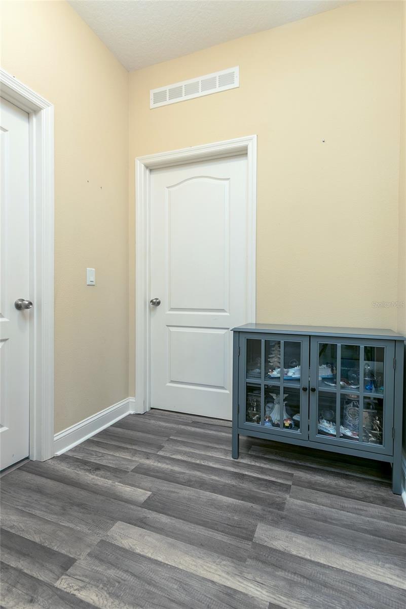 Image 44 of 53 For 420 Tulipwood Lane