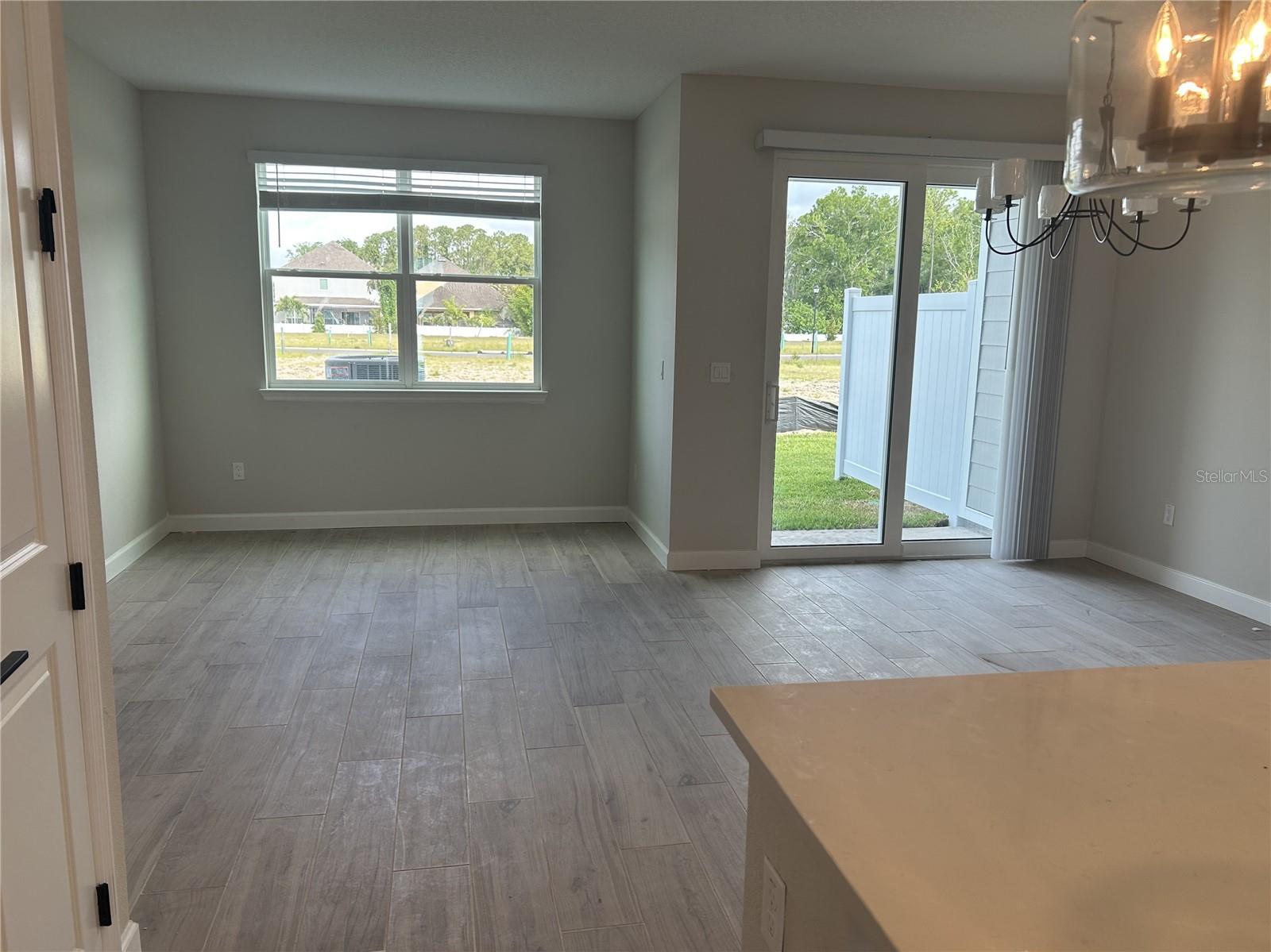 Image 6 of 24 For 7677 Deer Valley Circle