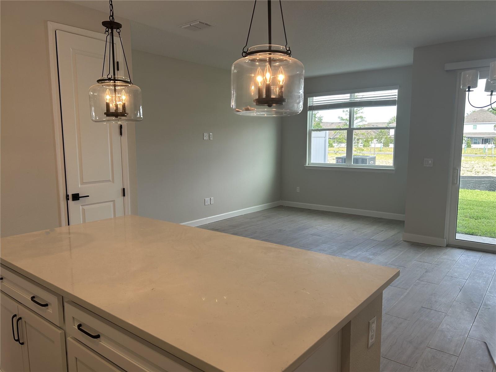 Image 7 of 24 For 7677 Deer Valley Circle