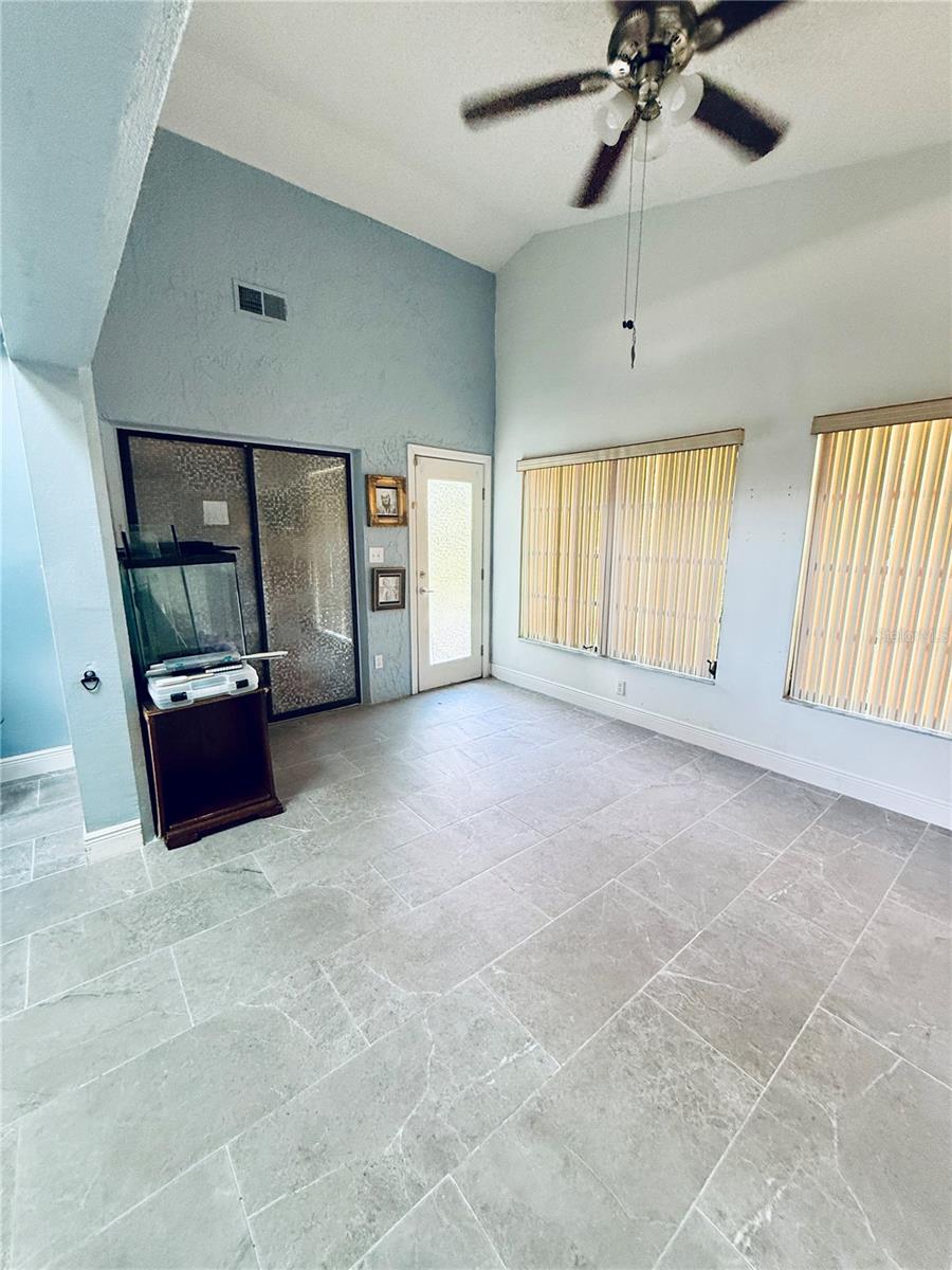 Image 22 of 49 For 11714 Peachstone Lane